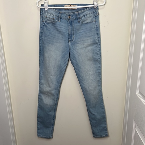 Hollister Super Skinny High Rise Jeans Size 7S - Picture 2 of 9